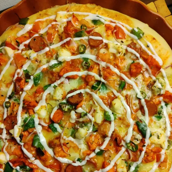 cafe-chai-tapri - CHICKEN TIKKA PIZZA