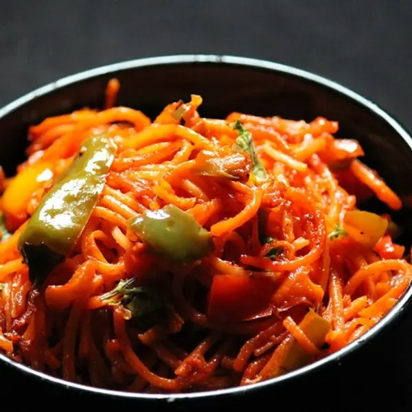 cafe-chai-tapri - VEG SCHEZWAN NOODLES