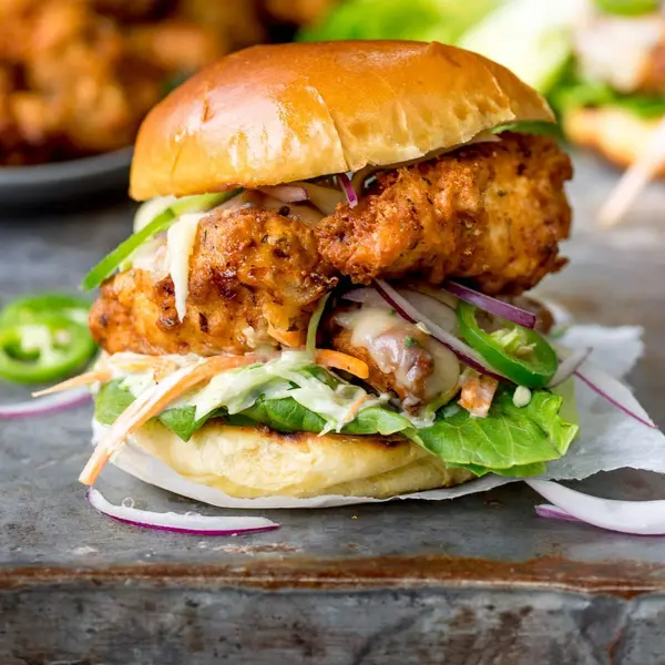 cafe-chai-tapri - CHICKEN BURGER