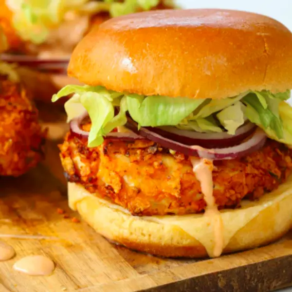 cafe-copenhagen - Crispy Crunch Burger