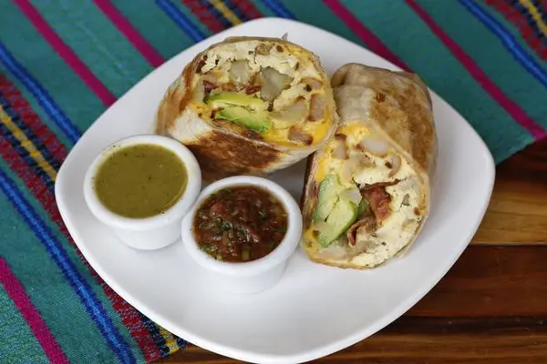 cafe-guatemalteco - Breakfast Wrap with avocado and meat