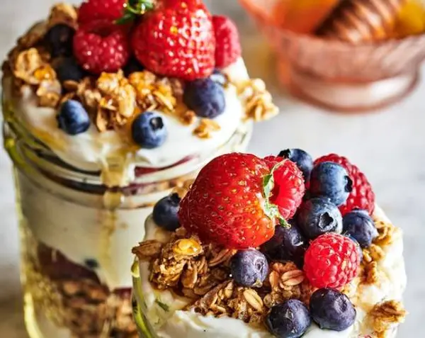 cafe-guatemalteco - Tropical Yogurt Parfait