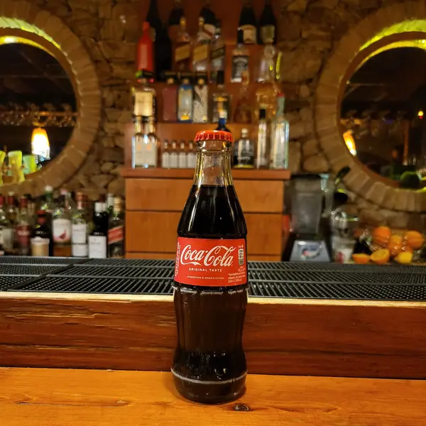 caffe-wine-bar - Coca cola