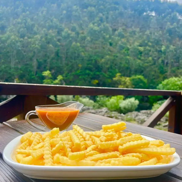 casa-do-areinho - Porção de Batata com molho