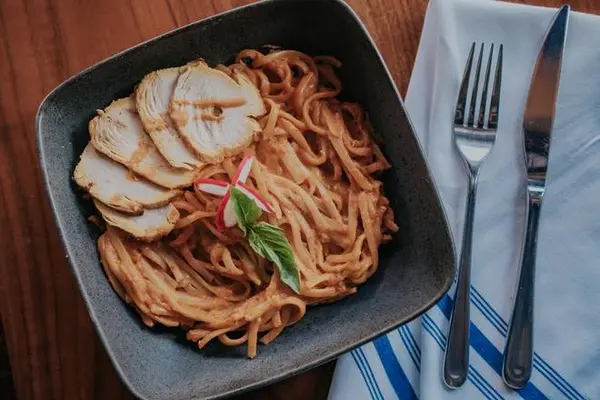 castro-indian-restaurant-bar - Chicken Tika Linguine. (N)