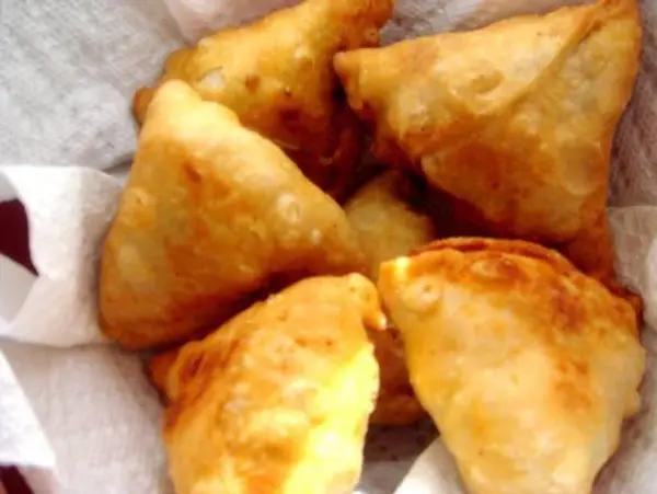 chaat-corner - Mini Samosa with Choley (8 pcs)