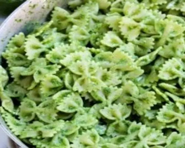 charlies-deli - Pesto Pasta