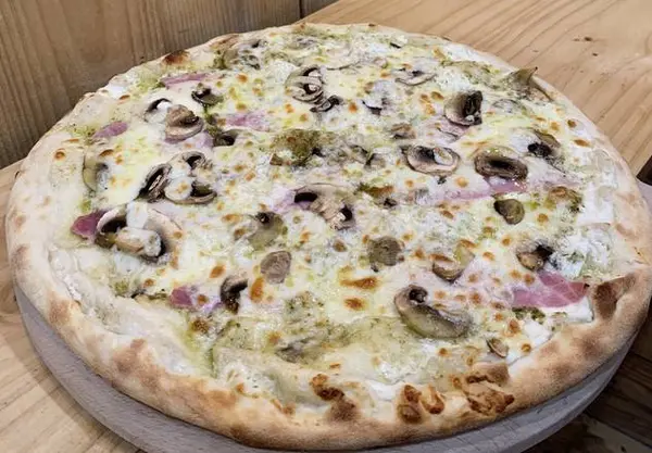 cheezy-pizza - Pesto