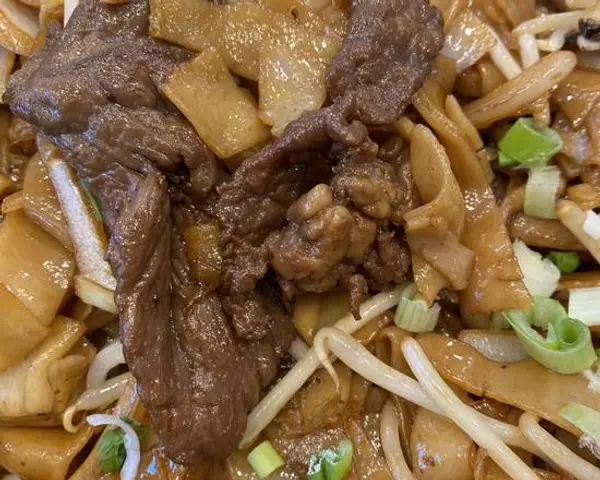 cheung-hing-restaurant - Beef Chow Fun