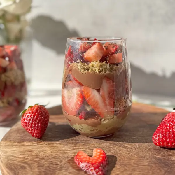 choco-choo-bay-st - Strawberry Dubai Chocolate Cup