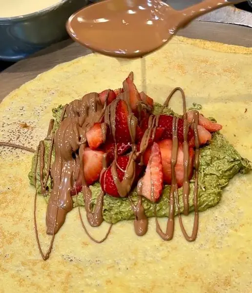 choco-choo-express - Strawberry Dubai chocolate (Crepe, waffle, Croffle) 🍓🇦🇪