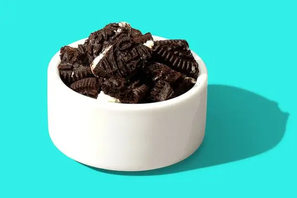 cinnabon - Side of Oreo Pieces