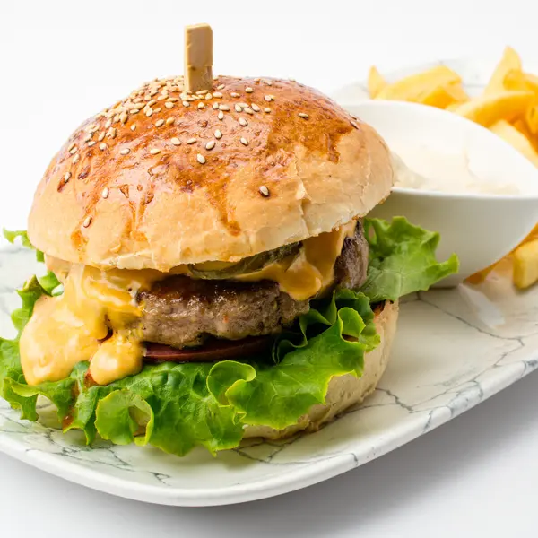 concept-food-cafe-bar - Класик бургер