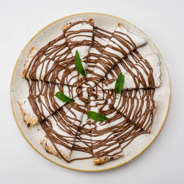 concept-food-cafe-bar - Nutella pizza