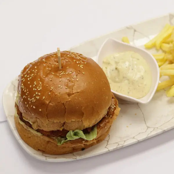 concept-food-cafe-bar - Crazy chicken burger