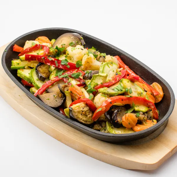 concept-food-cafe-bar - Зеленчук во фурна