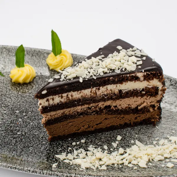 concept-food-cafe-bar - Трипл торта