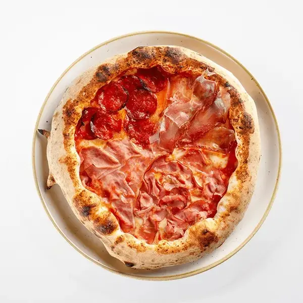 concept-food-cafe-bar - Кватро салами