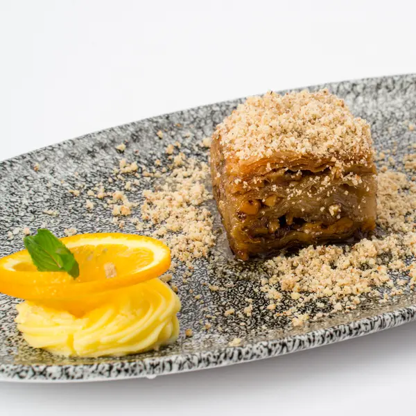 concept-food-cafe-bar - Струмичка старинска баклава