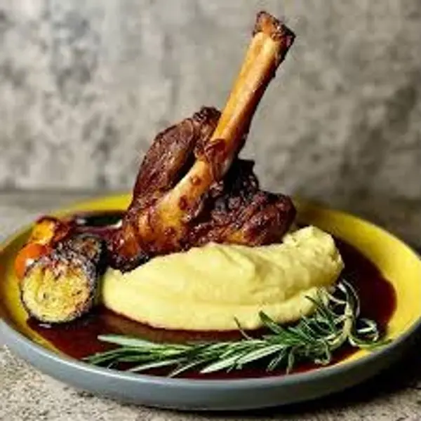 connys-hotel - Lamb Shank
