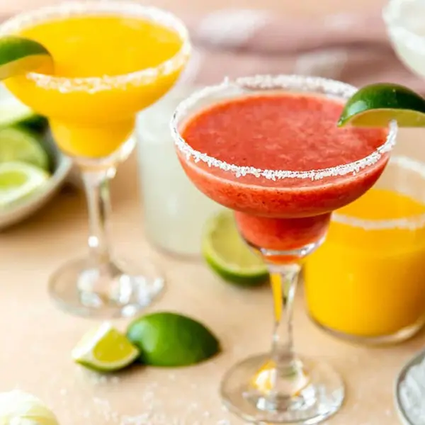 convi-bistrot - FROZEN DAIQUIRI (  FRAGOLA, MANGO, PASSION, ANGURIA, BANANA)