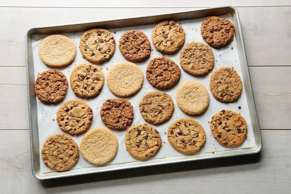 corner-bakery-cafe - Oatmeal Raisin Cookie