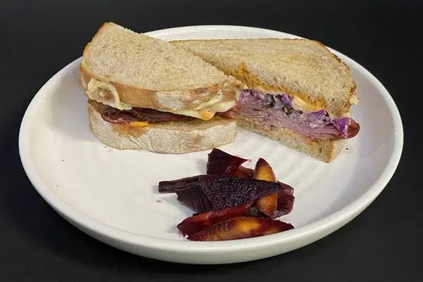 craftsman-and-wolves - Pastrami Sando