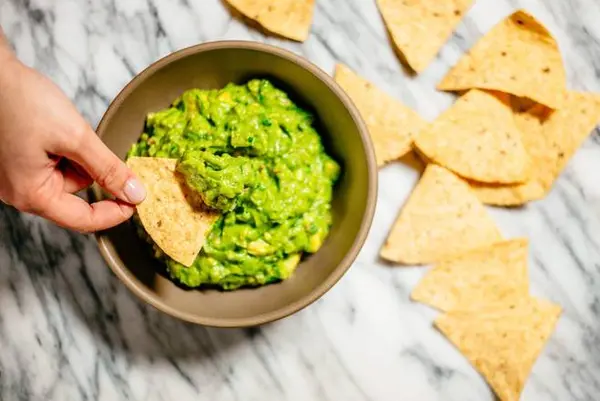 cuatro-amigos-mexican-grill - Chips & Guacamole