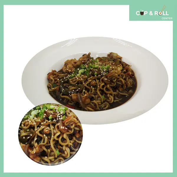 cuproll-center-korean-restaurant - Пържен рамьон с пилешко месо и джаджанг сос