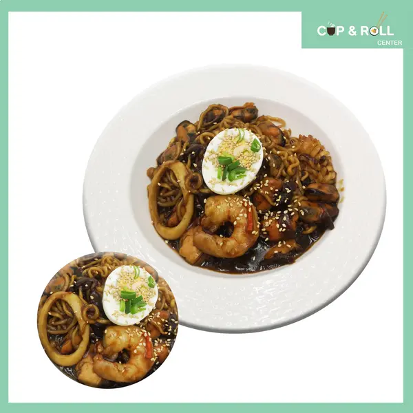 cuproll-center-korean-restaurant - Рамьон с черен боб - Чапагети с морски дарове