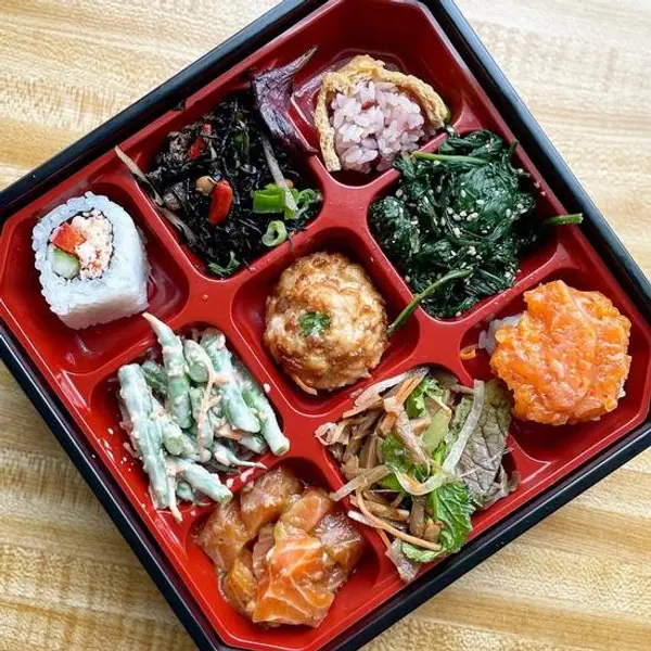 delica - Assorted Sushi Bento