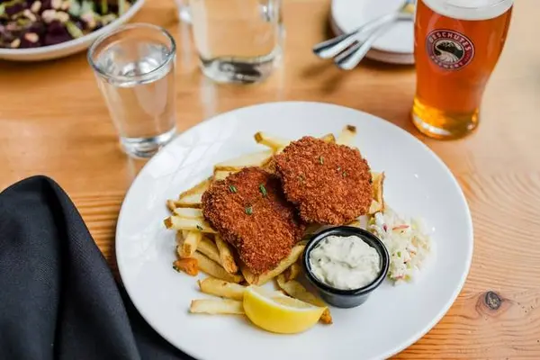 deschutes-brewery-portland-public-house - Fish & Chips*