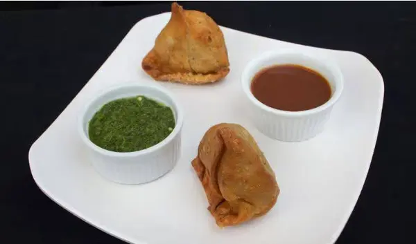 dhaba-indian-kitchen - Vegetable Samosa