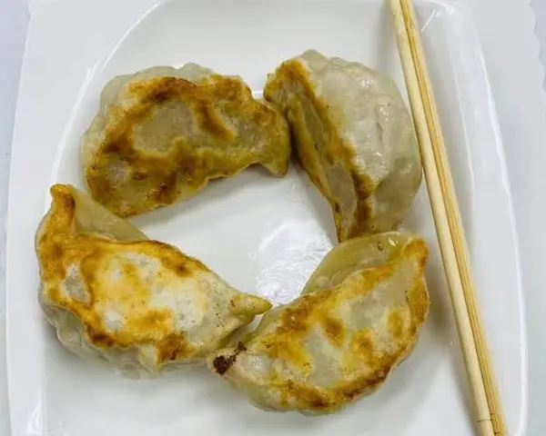 dim-sum-bistro - 29. Pan-Fried Pot Sticker with Pork 香煎鍋貼