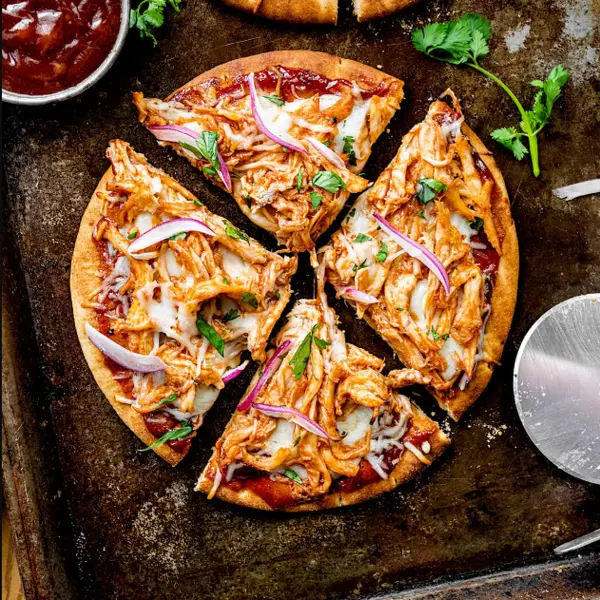 divine-kitchen-tz - BBQ Chicken Pizza