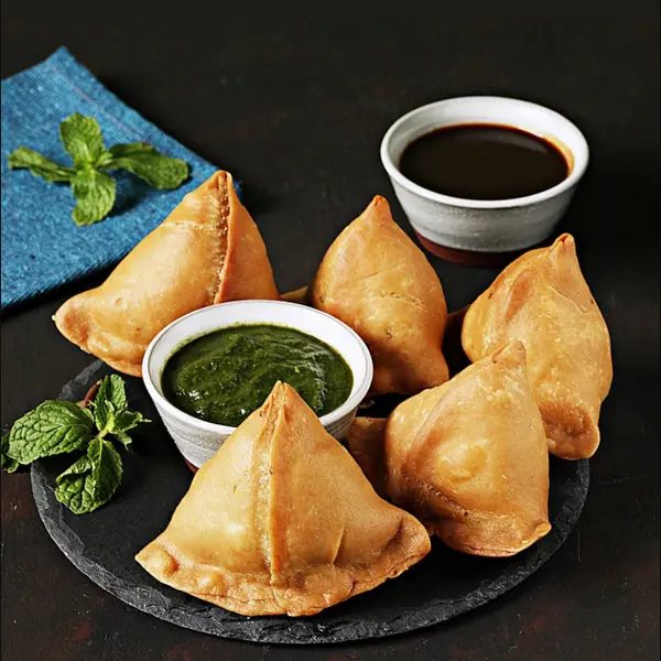 divine-kitchen-tz - Samosa