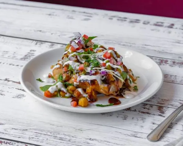 diya-indian-nepali-cuisine - Samosa Chaat