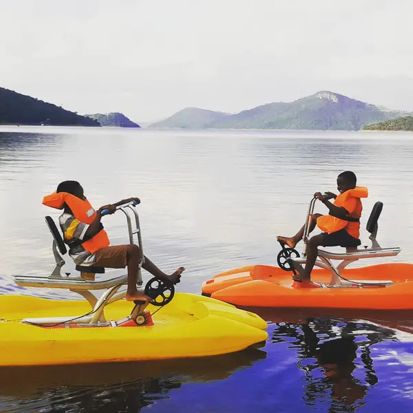 dodi-world-akosombo-dodi-princessdodi - Water Bicycle (1 Pax)