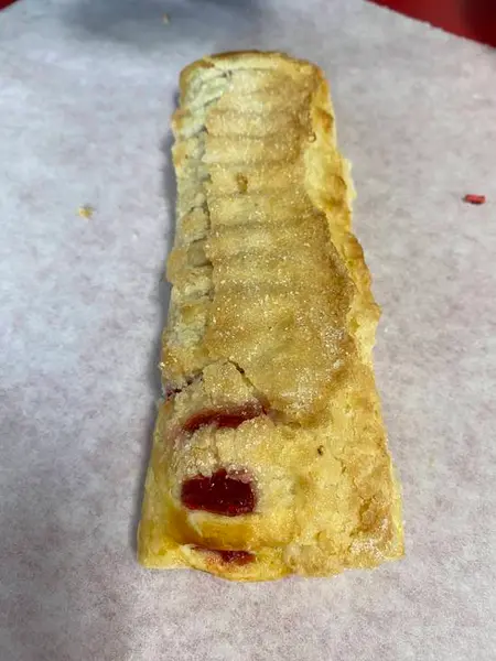 donut-king - Strawberry Strudel