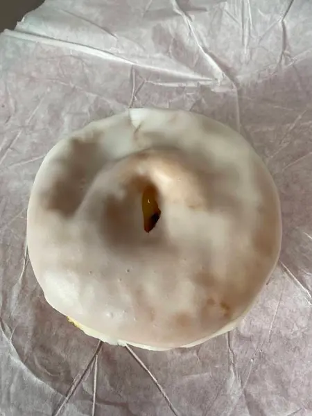 donut-king - Vanilla Frosted Donut