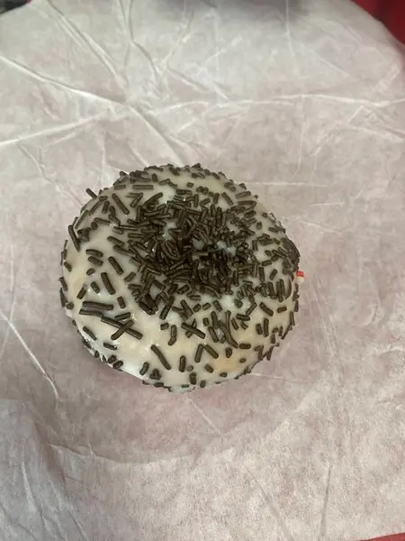 donut-king - Chocolate Chip Vanilla Cake Donut