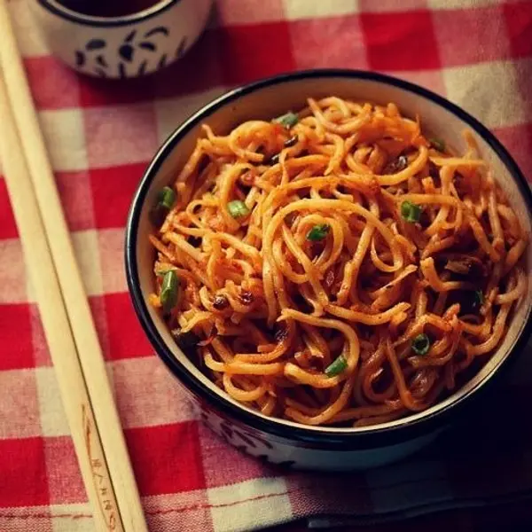 dreamland - Veg Schezwan Maggi