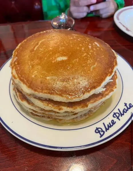 du-pars-restaurant - Buttermilk Hot Cakes | Short Stack