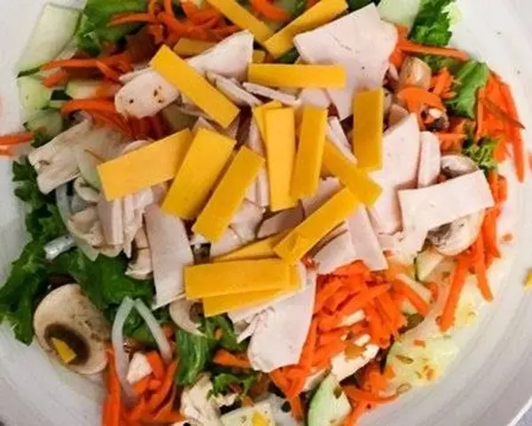 east-side-delicatessen - Turkey & Cheddar Salad