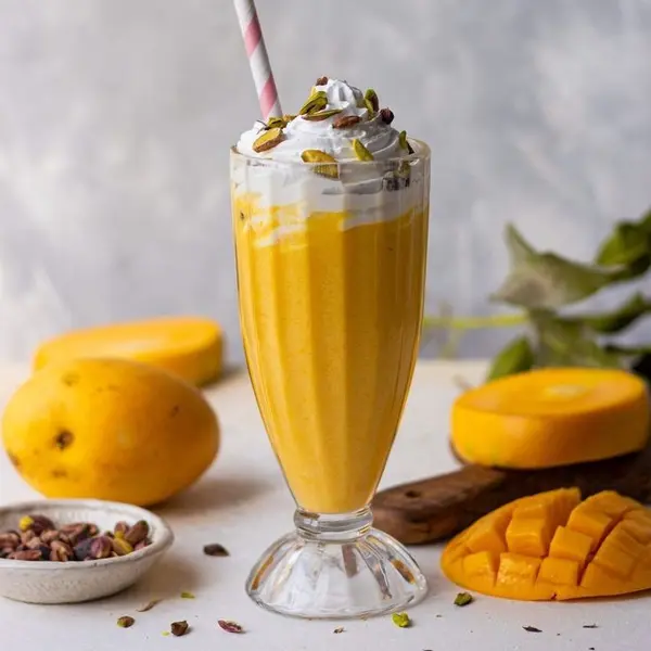 fasil-buna - ማንጎ ሼክ (Mango Shake)