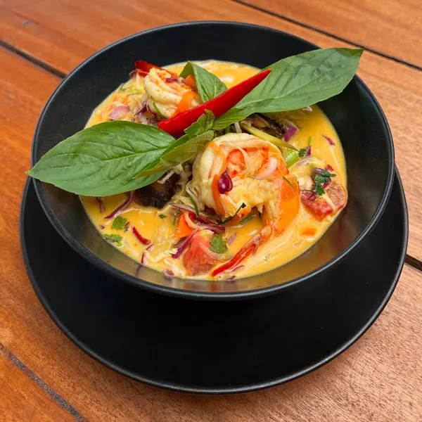 fishermans-restaurant-and-bar - Seafood Curry Salad