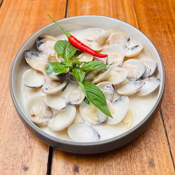 fishermans-restaurant-and-bar - Clams - White Wine