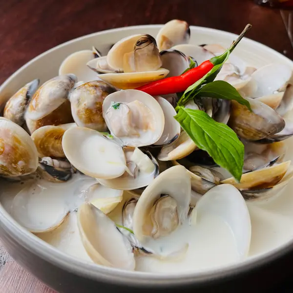 fishermans-restaurant-and-bar - Clams - White Wine