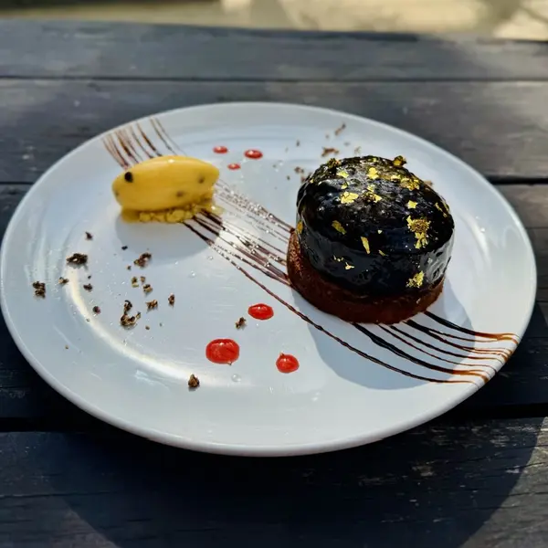 fishermans-restaurant-and-bar - Lava cake