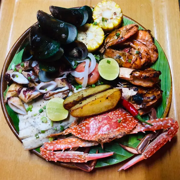 fishermans-restaurant-and-bar - Seafood Platter - Medium Size